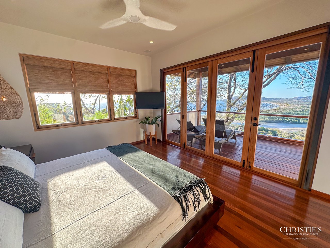 Casa Tres Doces - El Tesoro Development