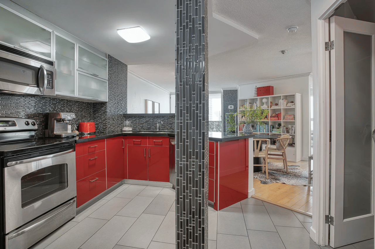 77 Maitland Pl #1923