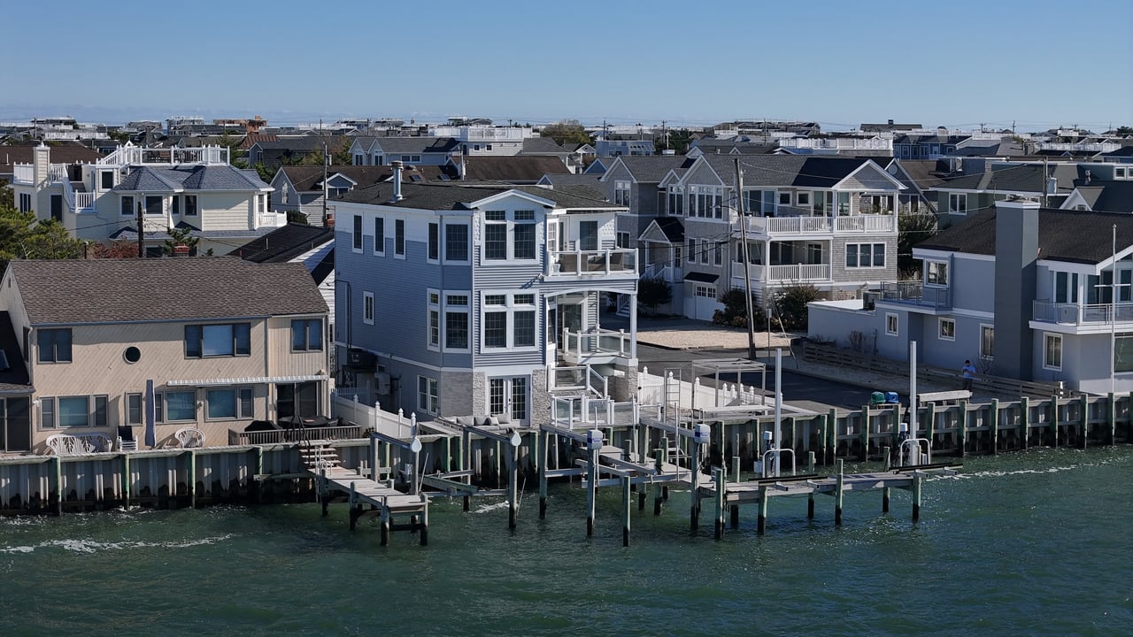 83 W California Avenue, Brant Beach