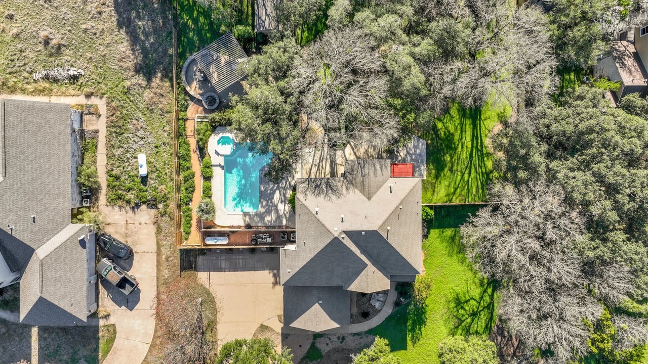 3813 McNeil Dr