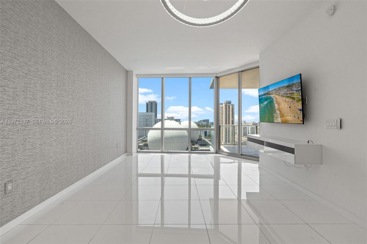 851-ne-1-avenue-miami-condo-for-sale