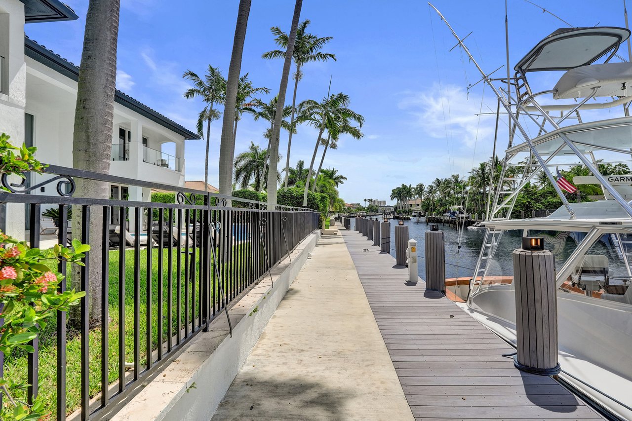 30  S Compass Dr