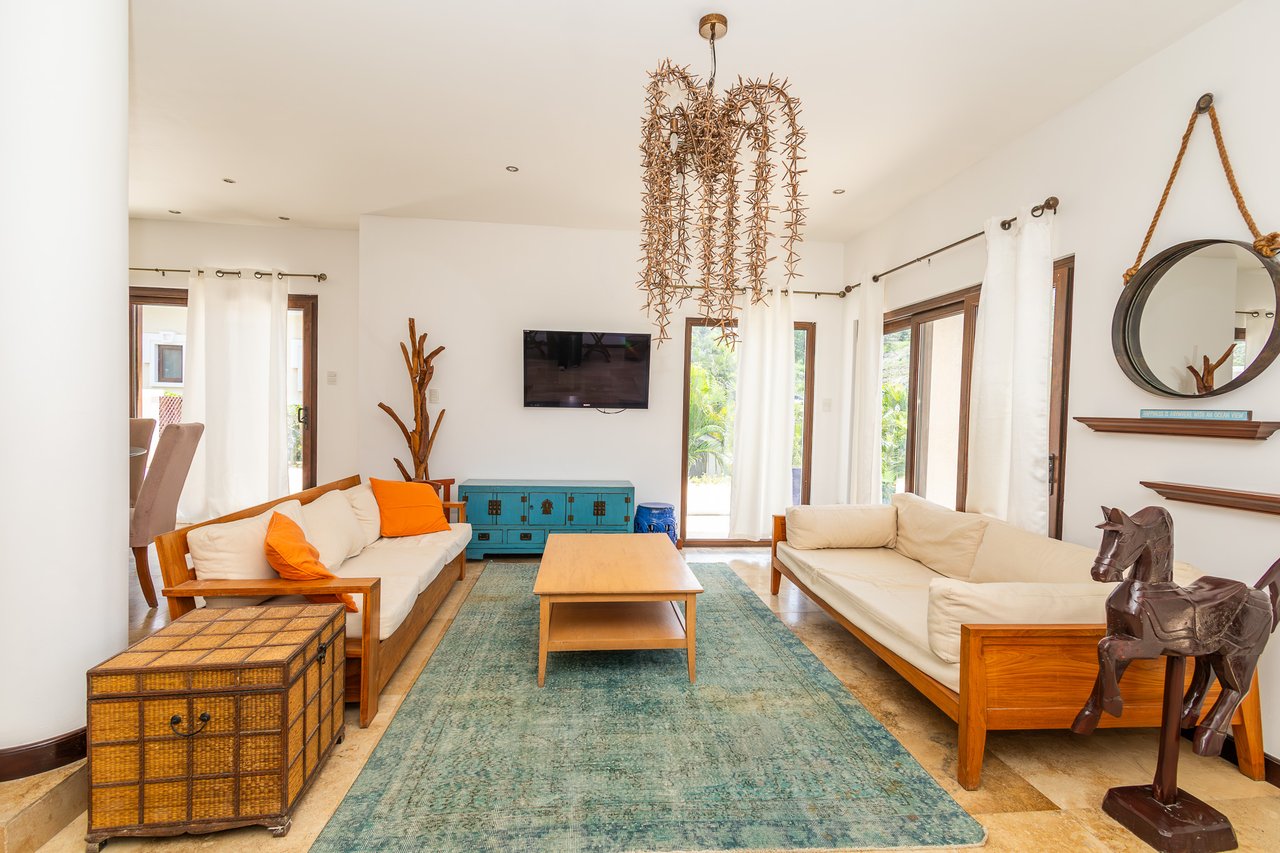 Pearl Ct., Villa 1103