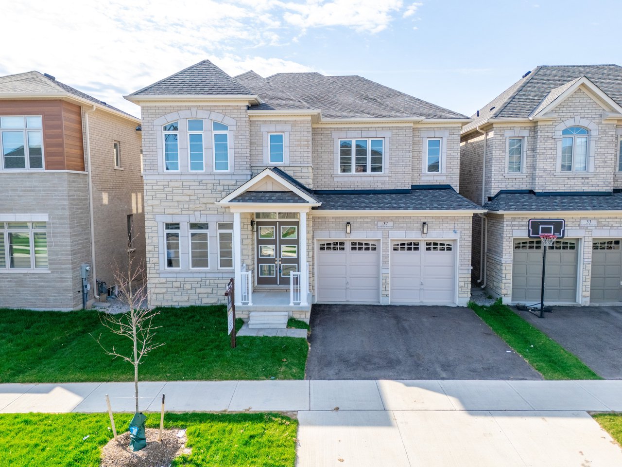 37 North Park Boulevard, Oakville