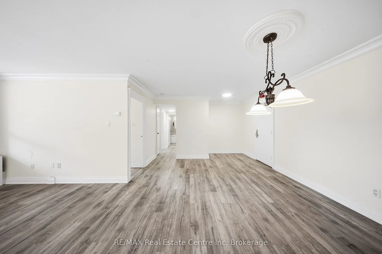 20 Mississauga Valley Blvd 1204