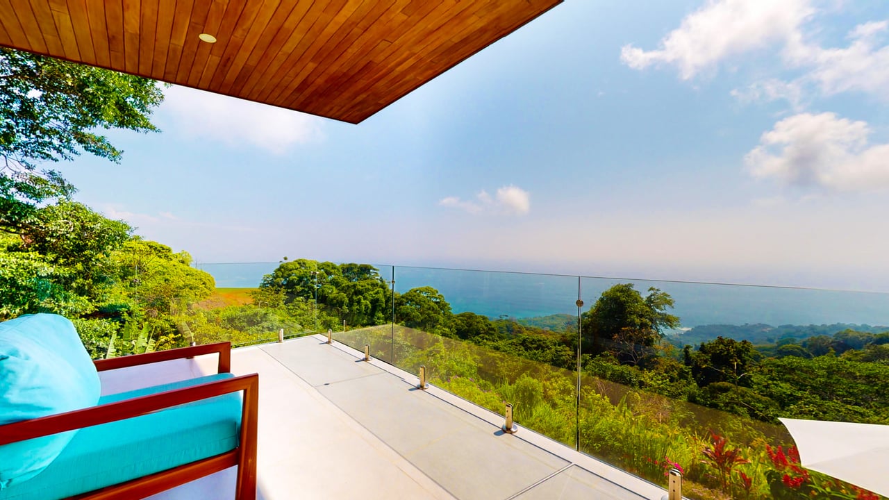 Modern House with Ocean view in Costa Verde Estates