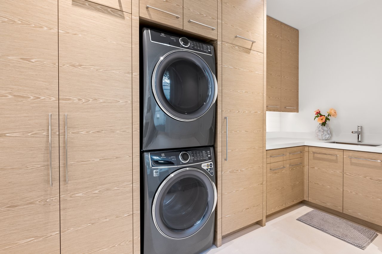 New Construction in Coveted Midtown