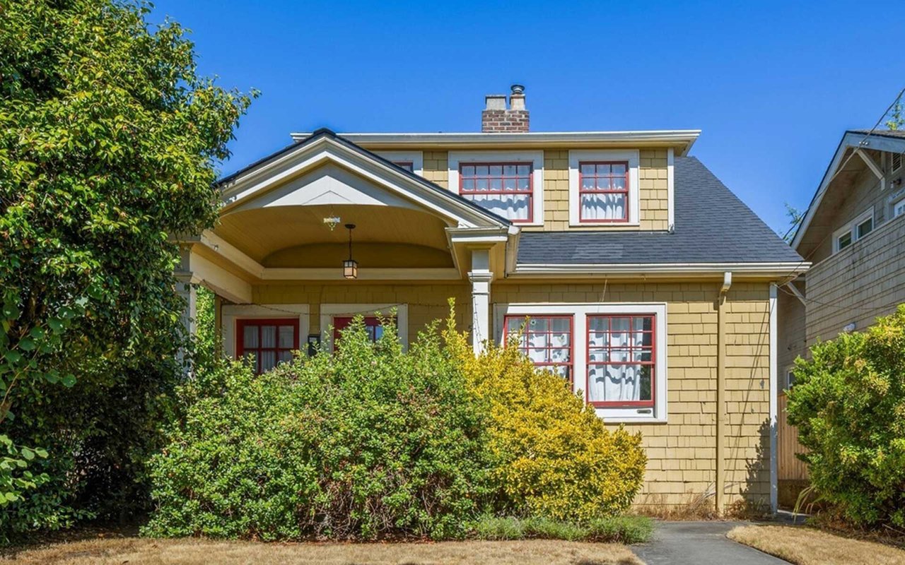Charming Greenlake Duplex