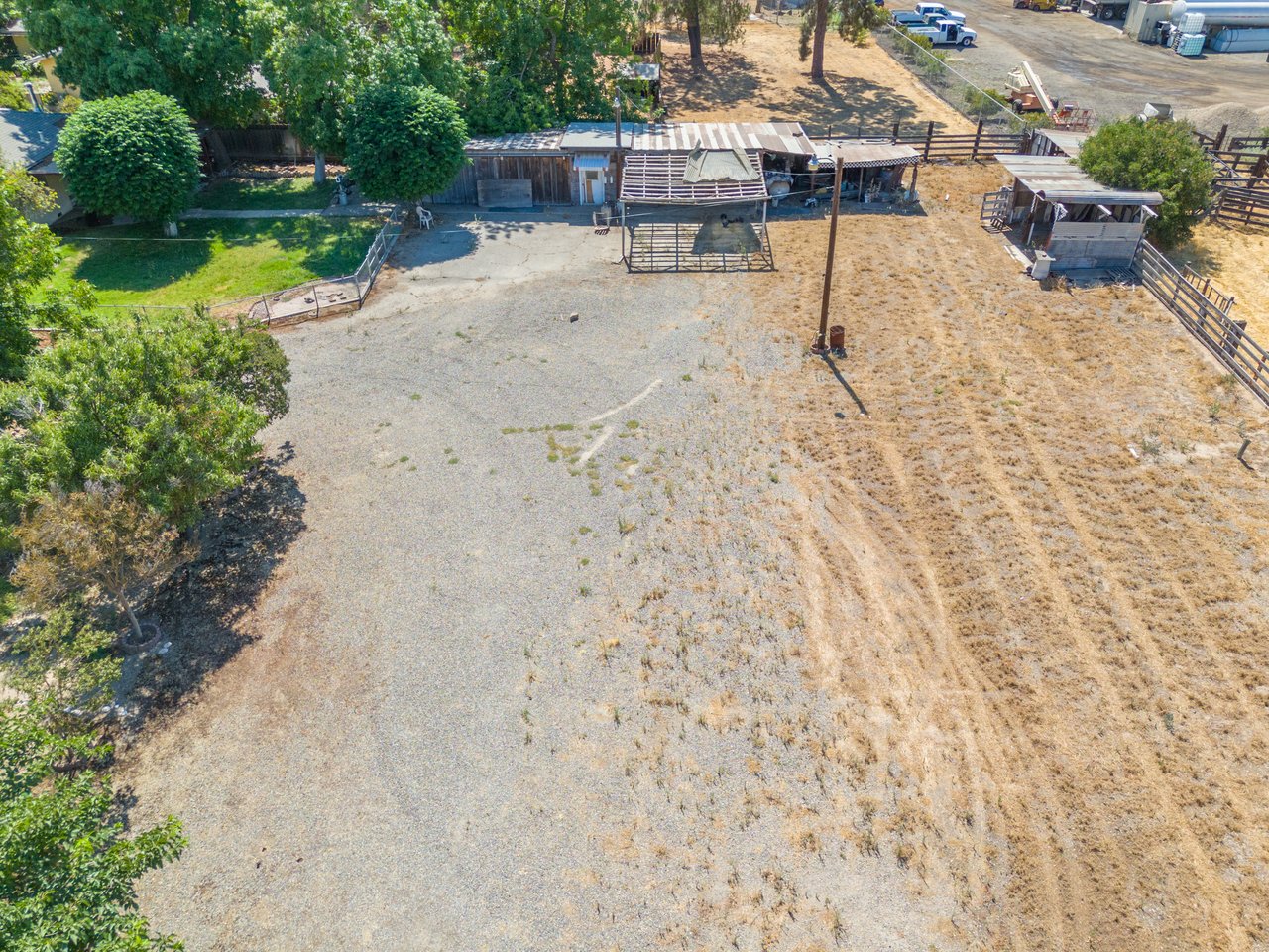3684 W Belmont Ave