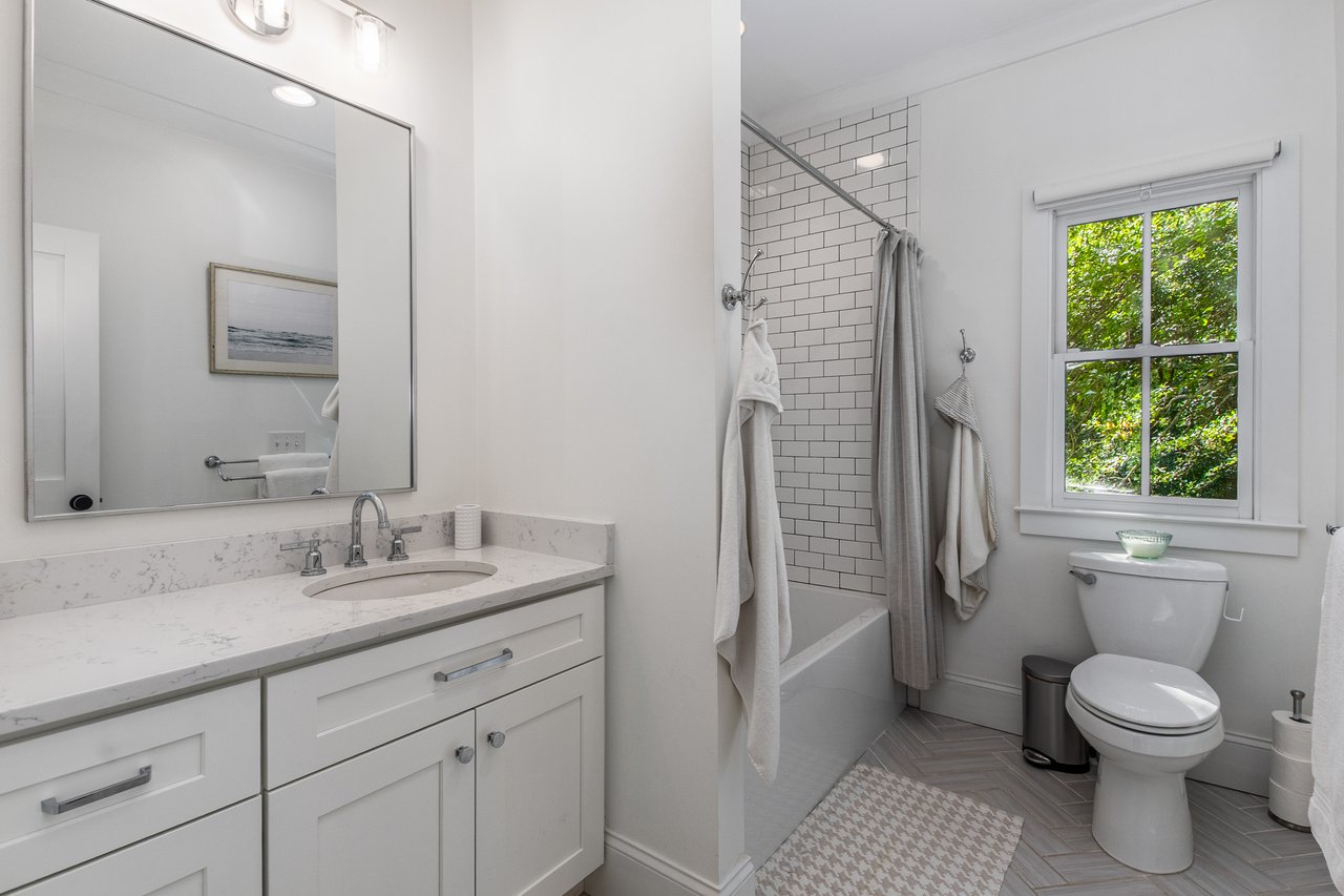 1273 Bernadette Lane NE