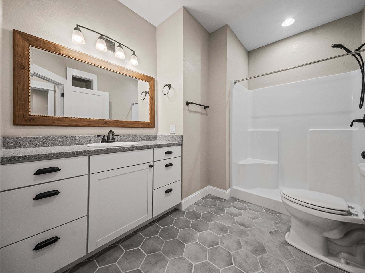 Thunder Mountain Homestead