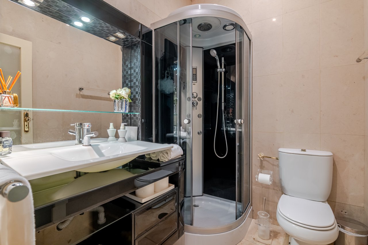 Exceptional Renovated Estate with 4 Residences, Pool & Orchard Near Porto