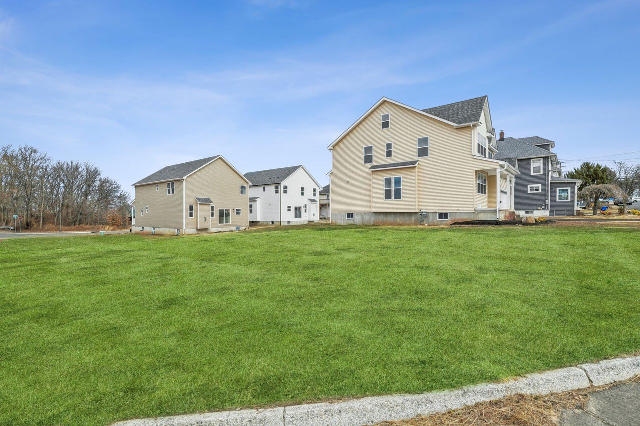21 Kearney Ave