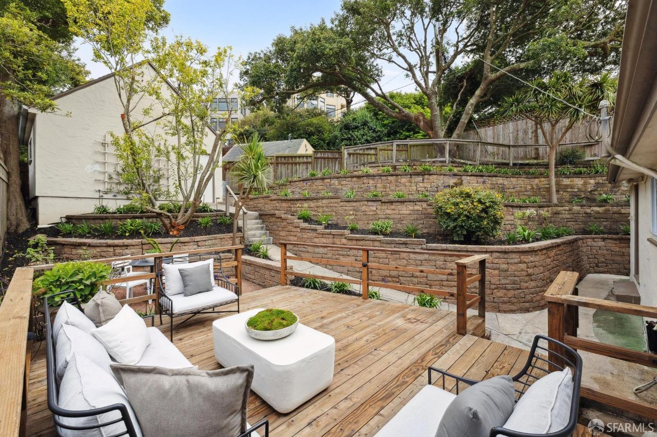 1380 Monterey Boulevard