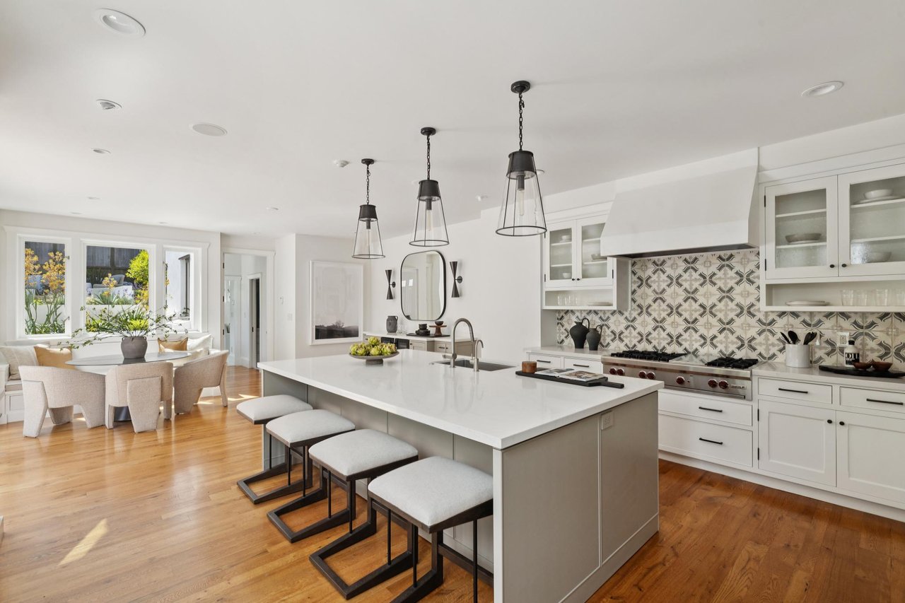 3445 Washington