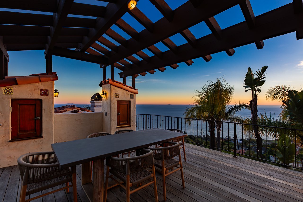 4240 Avenida De La Encinal