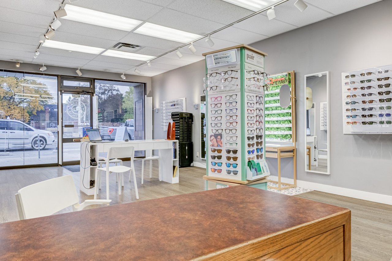 Commercial Property On Bloor St W - The Kingsway 