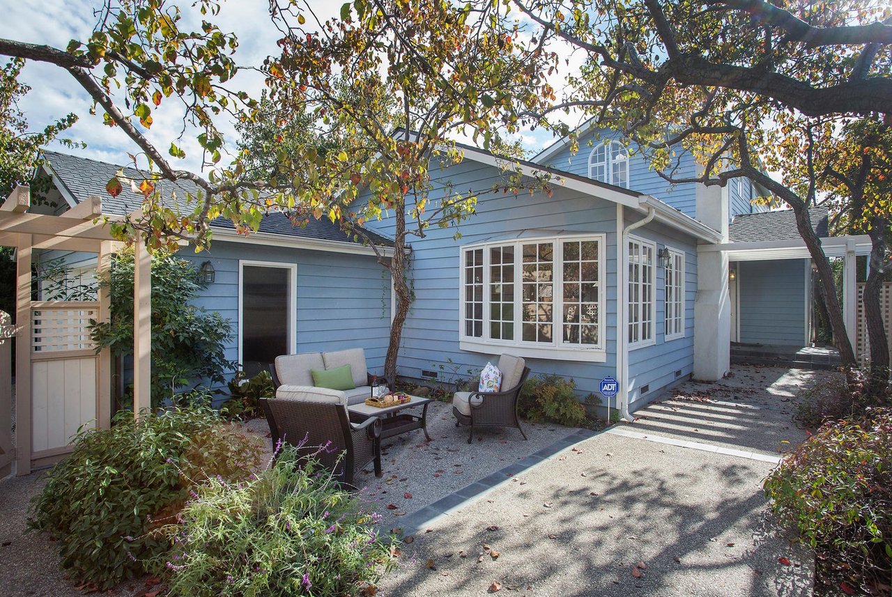 31 Cedar Ln