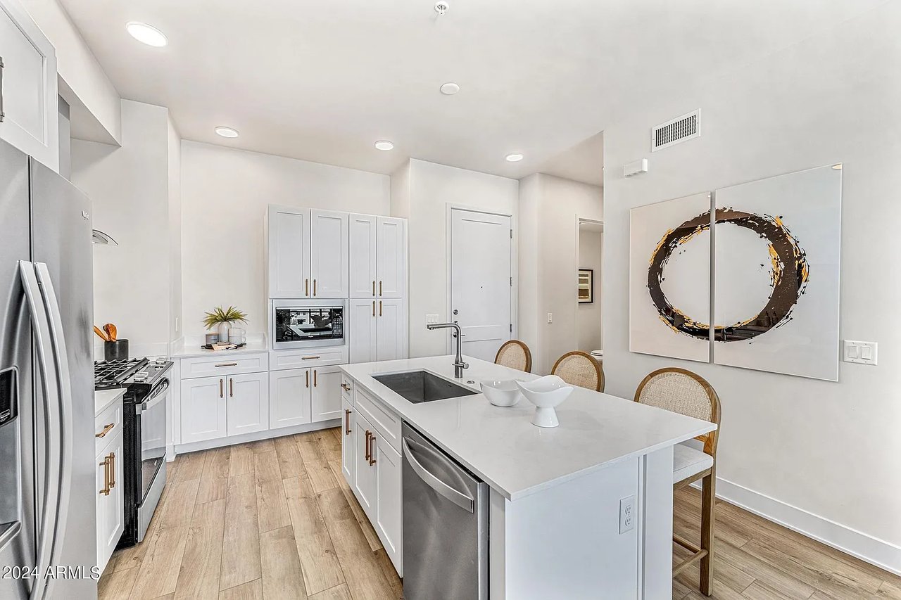 3131 N CENTRAL Avenue, 3019, Phoenix Unit: 3019