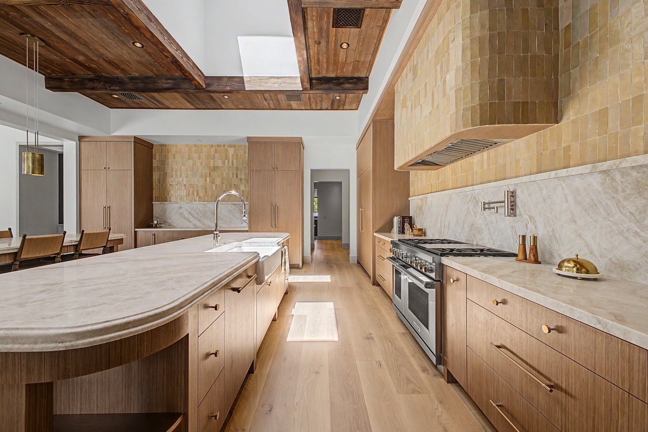 The Berneil House Paradise Valley Demonstrates Organic-Luxe design
