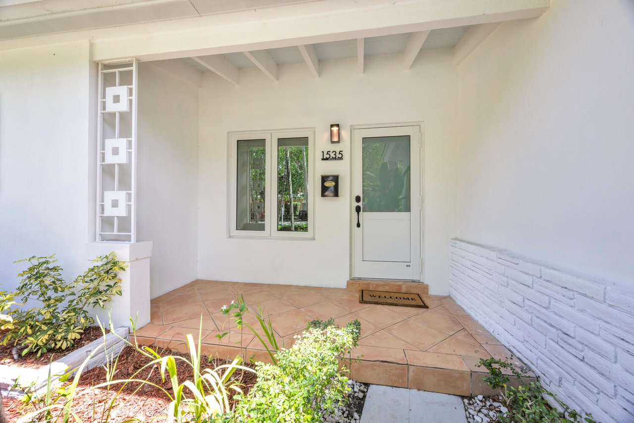 Coral Gables Beauty Just Listed