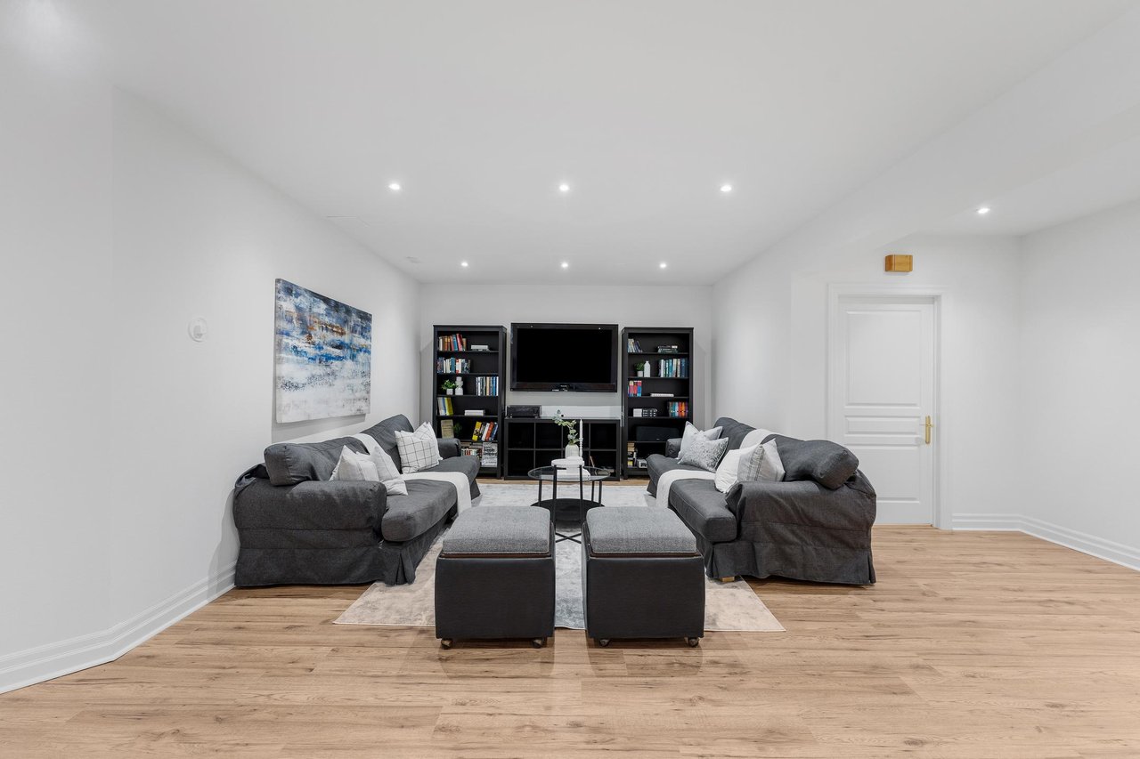 42 Witherspoon Way
