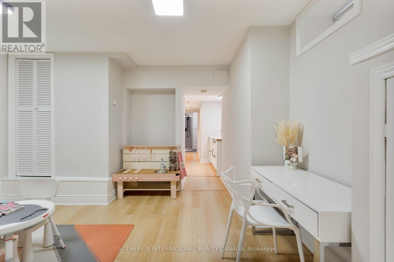 78 Runnymede Rd