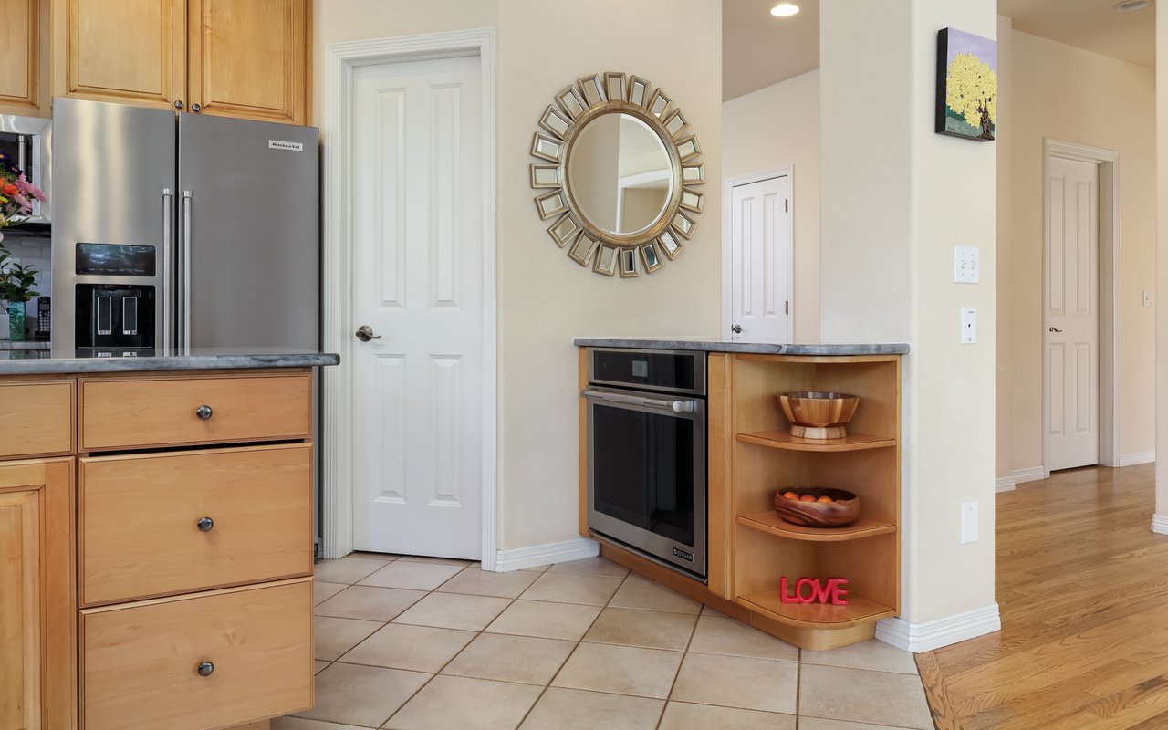 4027 Guadeloupe Street