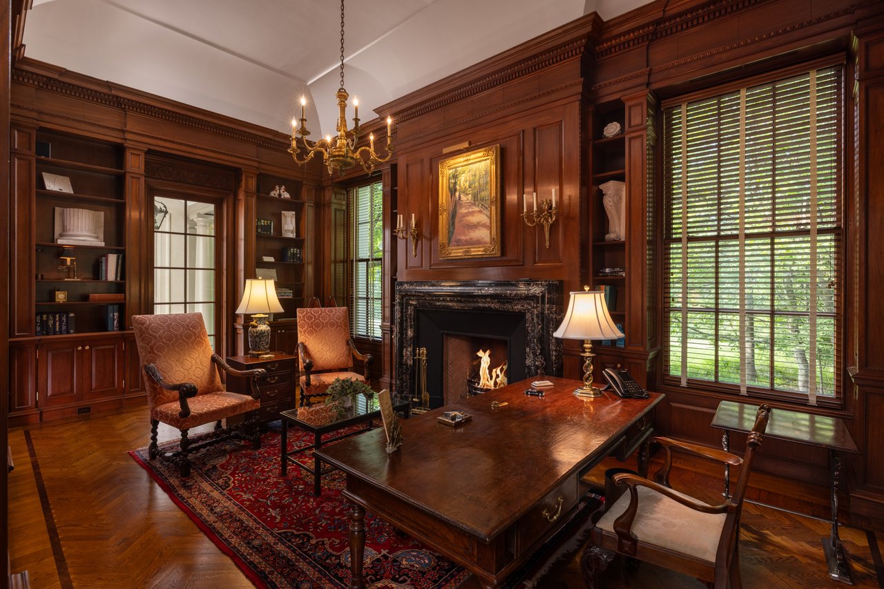 Wayside Manor
