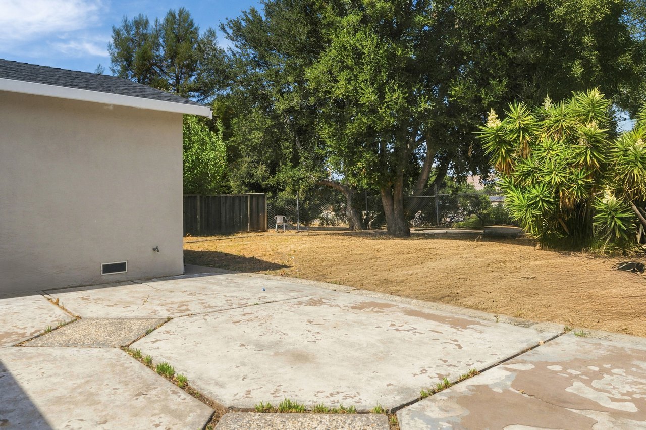 34704 Locke Ave