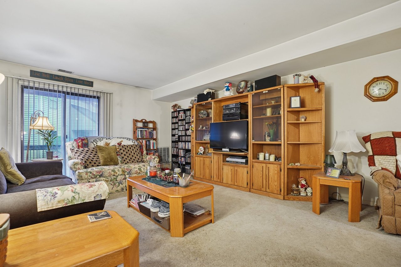 809 Woodbridge Commons Way