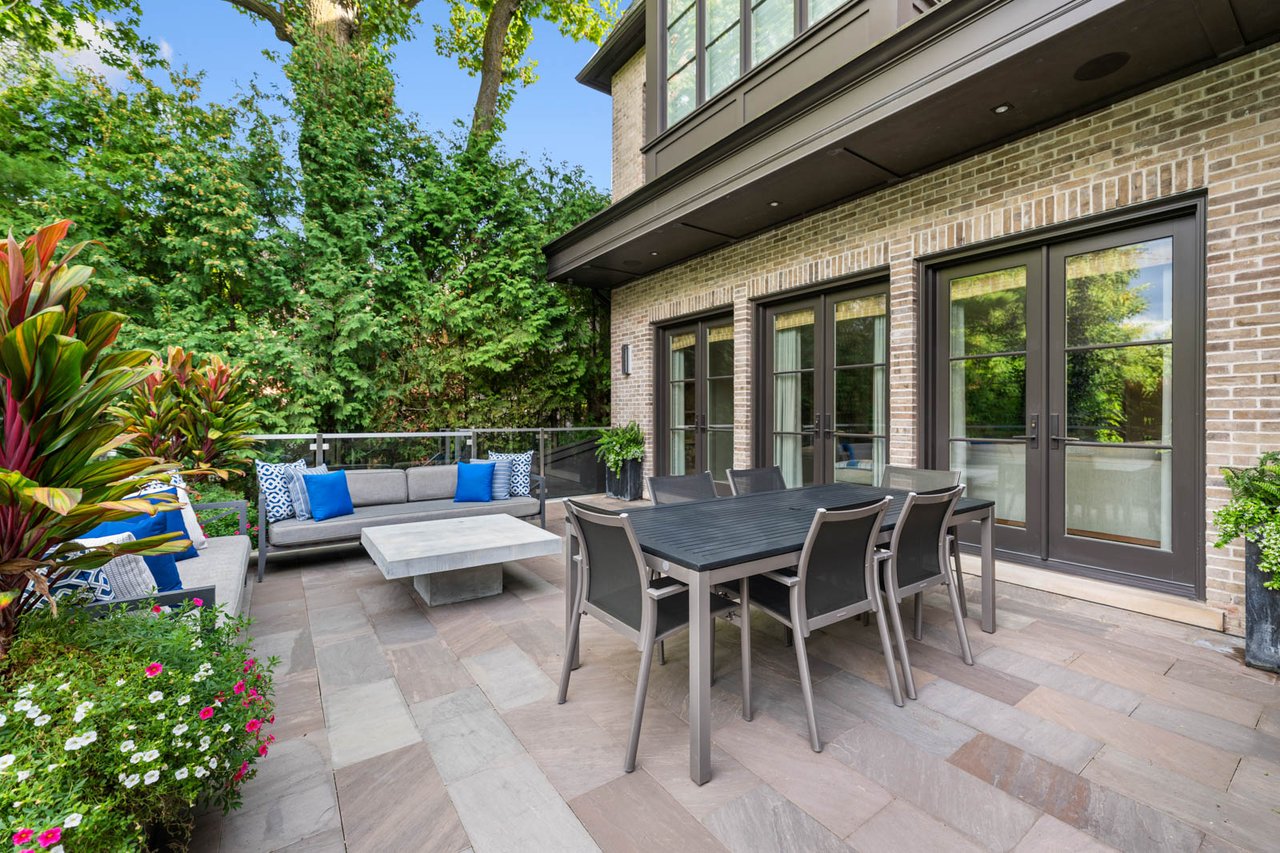 221 Dunvegan Road