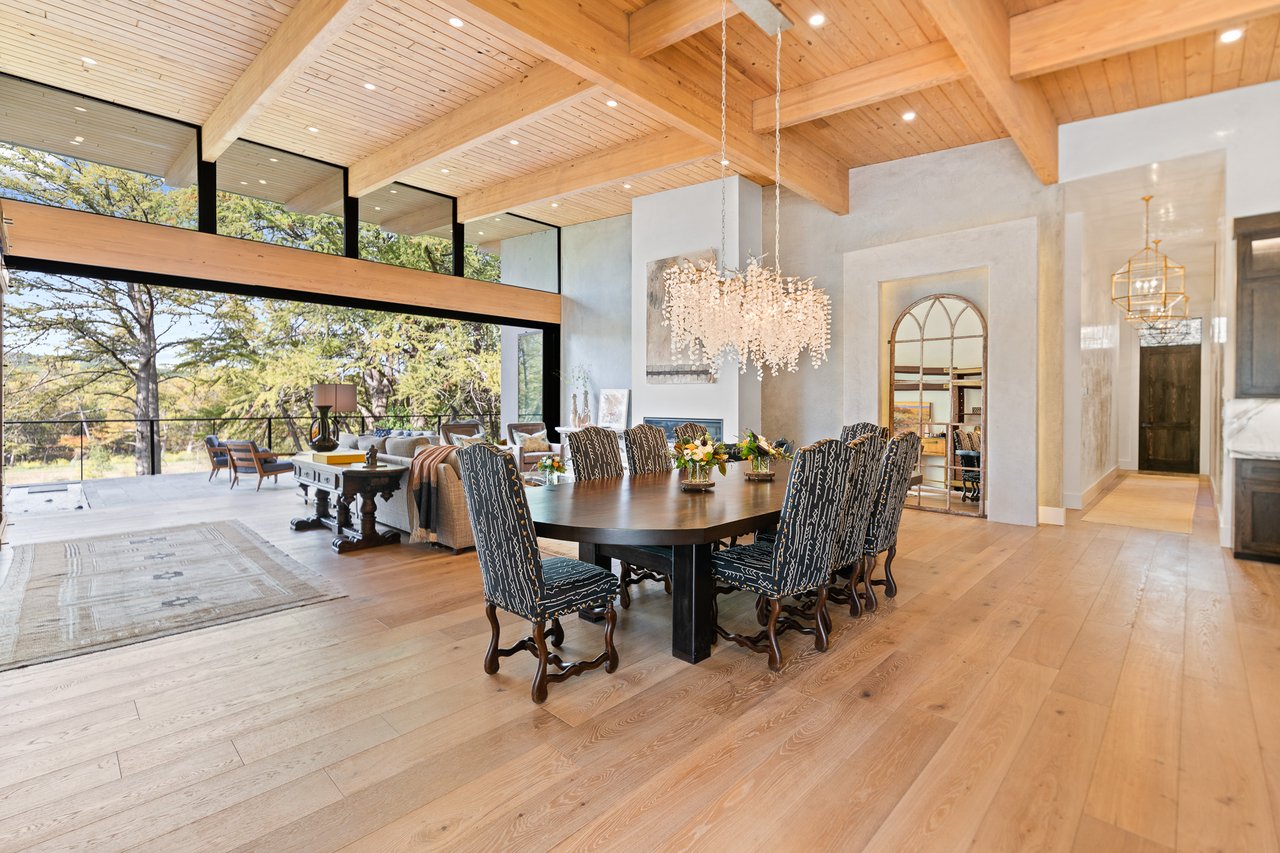 Hunt Waterfall River House