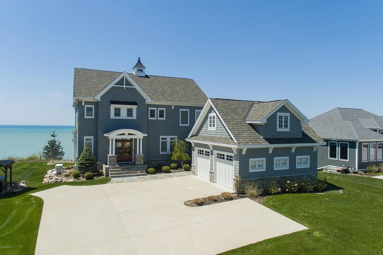 7378 Highfield Beach Dr