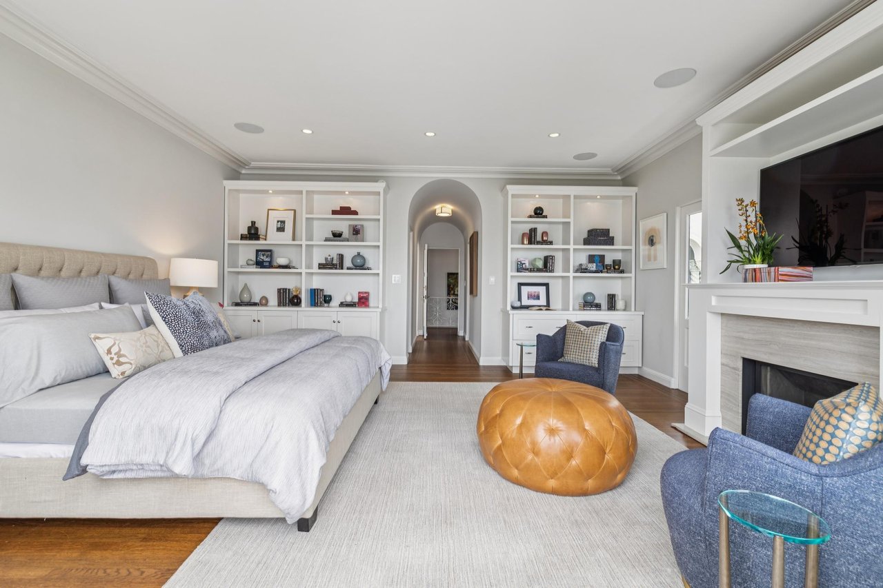 Historic Marina Boulevard Property with Stunning Views