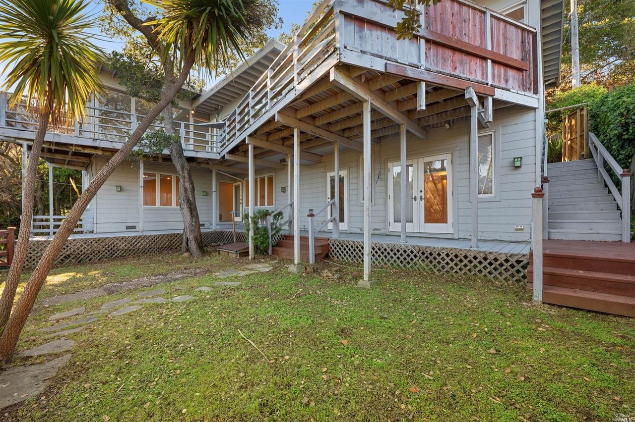 75 Monte Mar Dr
