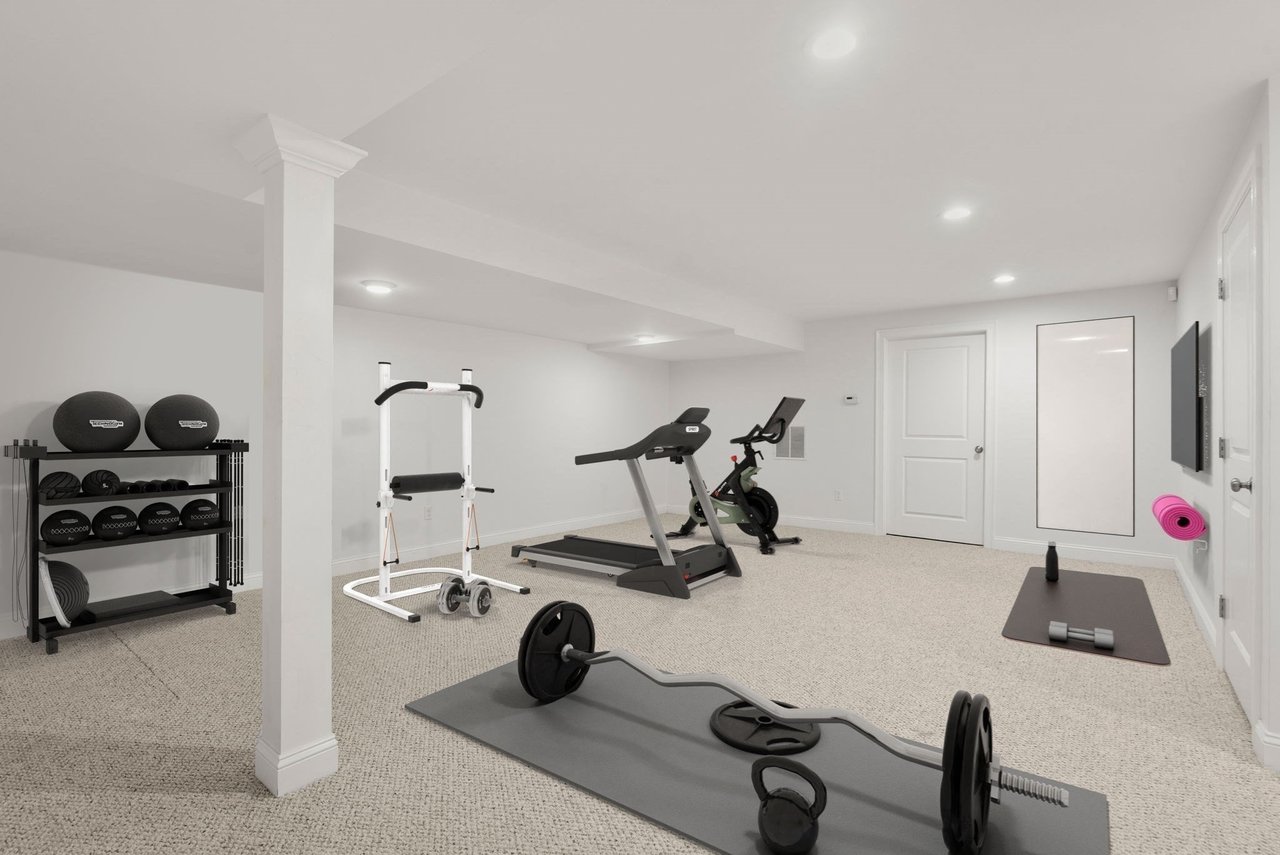 18 Patton Rd, Wellesley