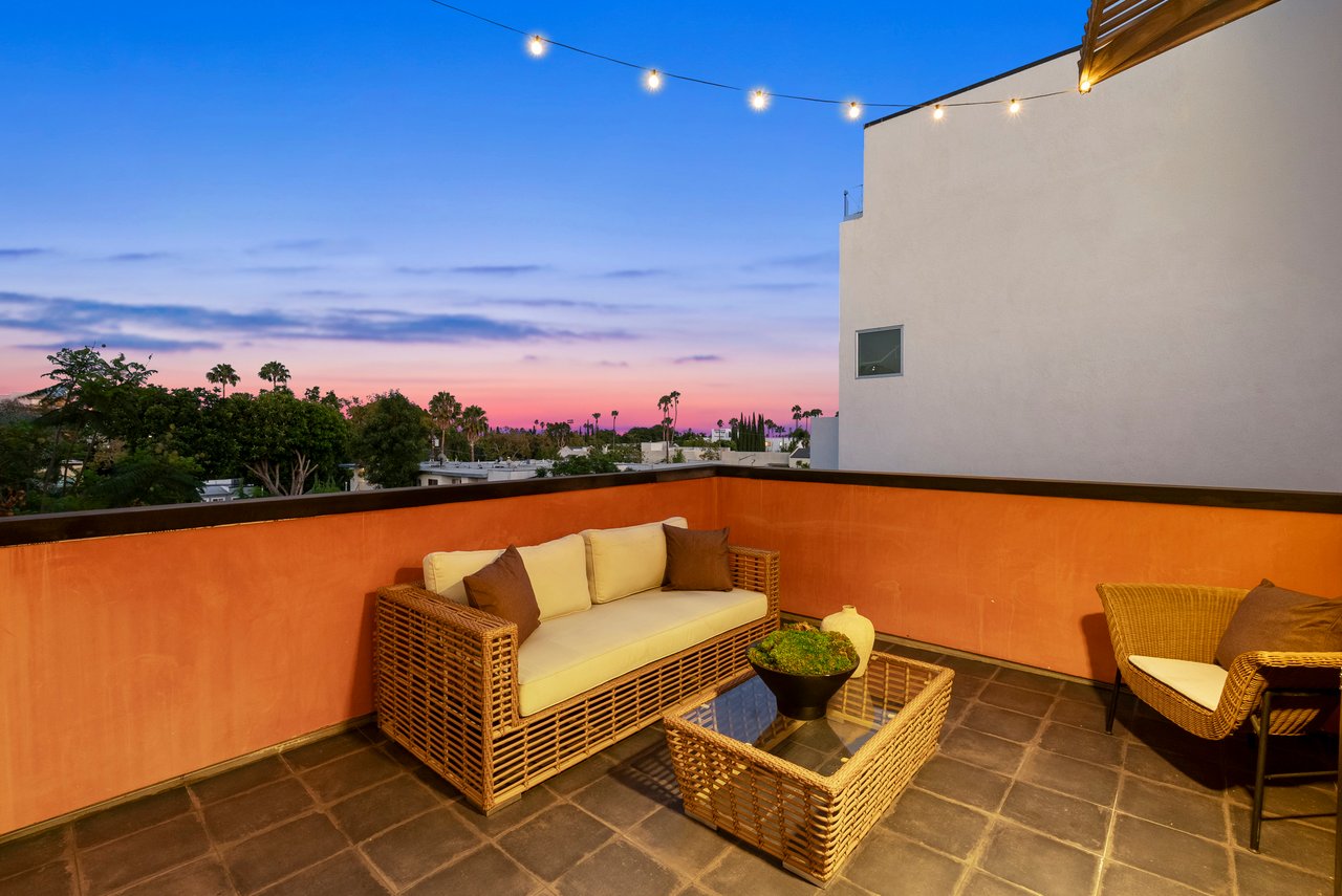 1033 N Vista St, West Hollywood