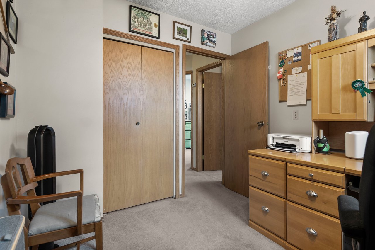 544 Blackthorn Road NE Unit: 1404