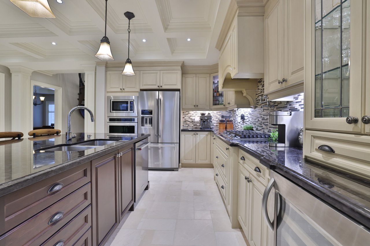 390 Seaton Drive, Oakville