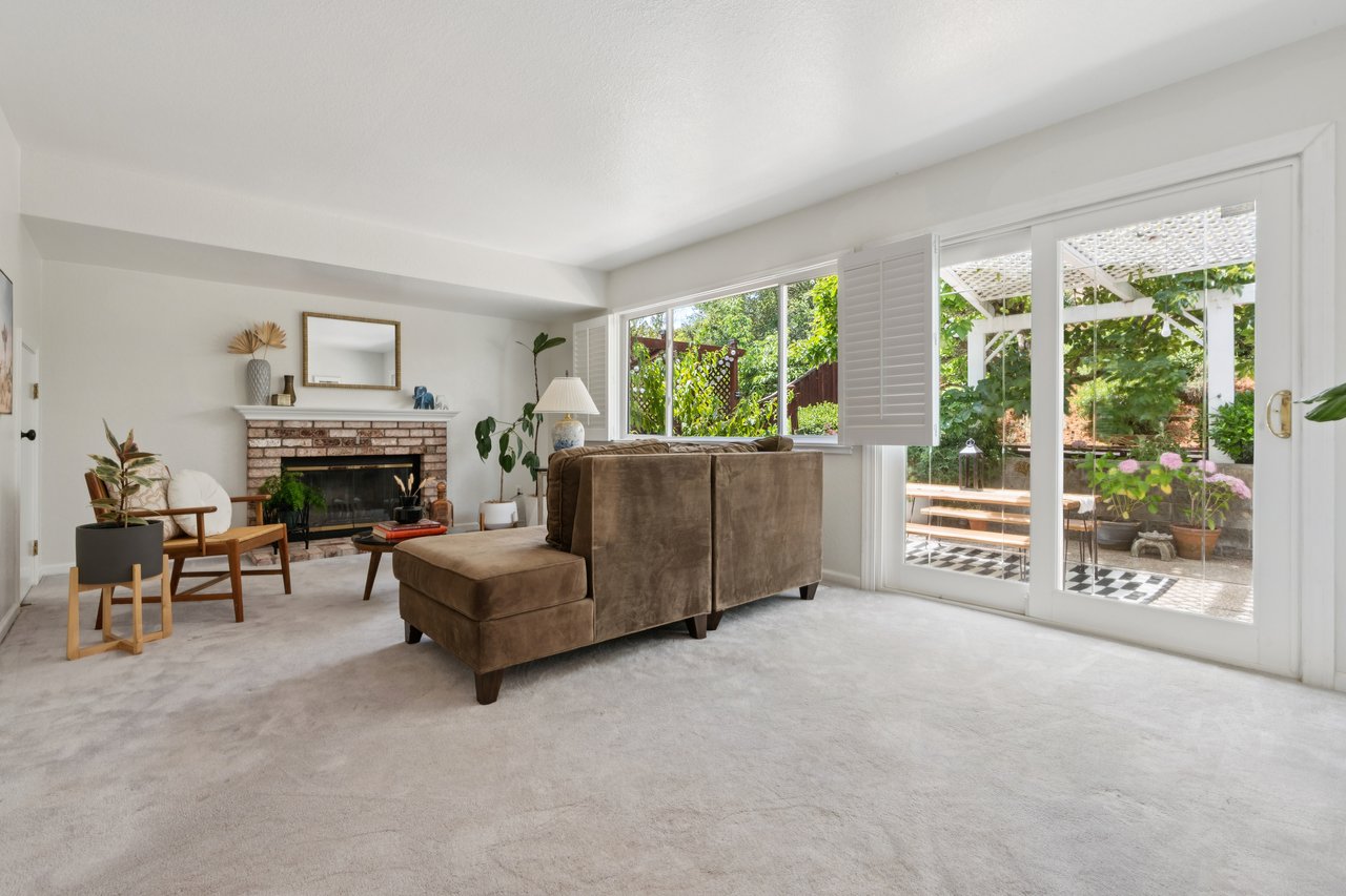 219 Butterfield Dr