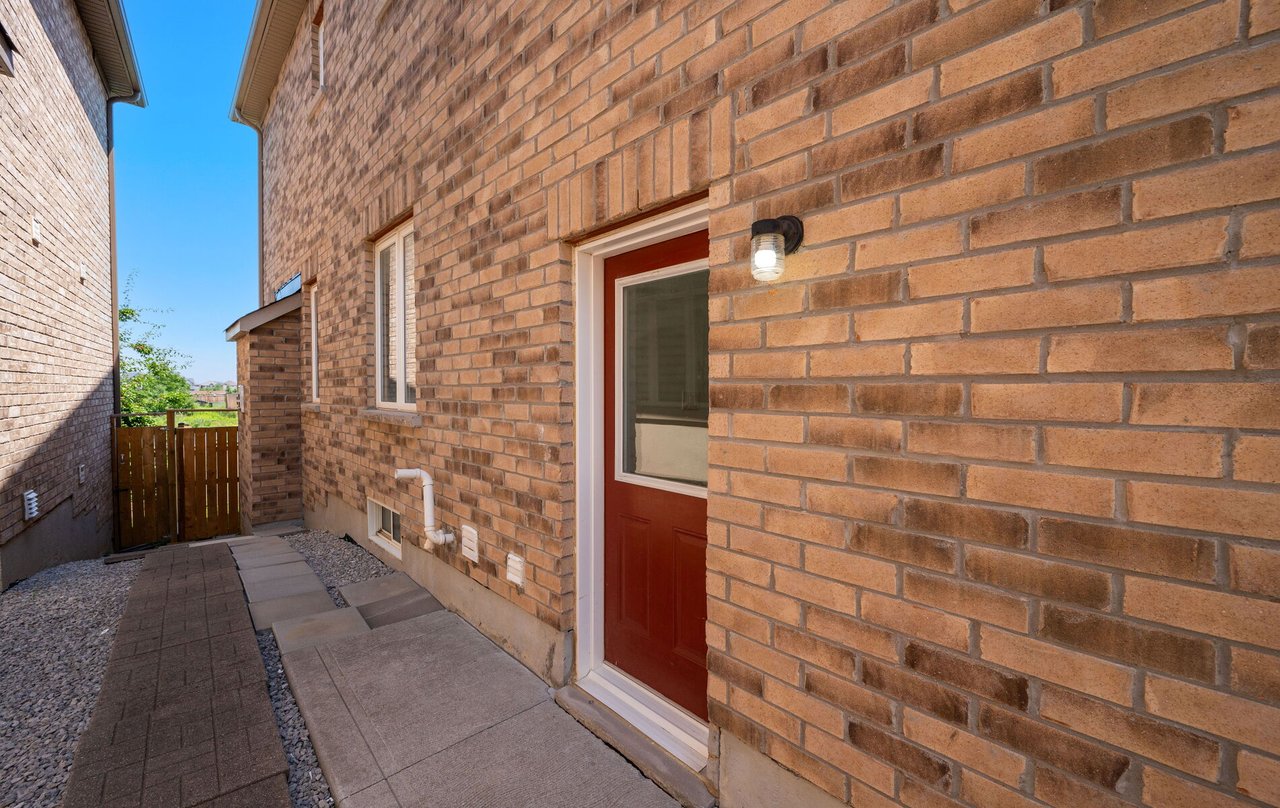 46 Lola Crescent