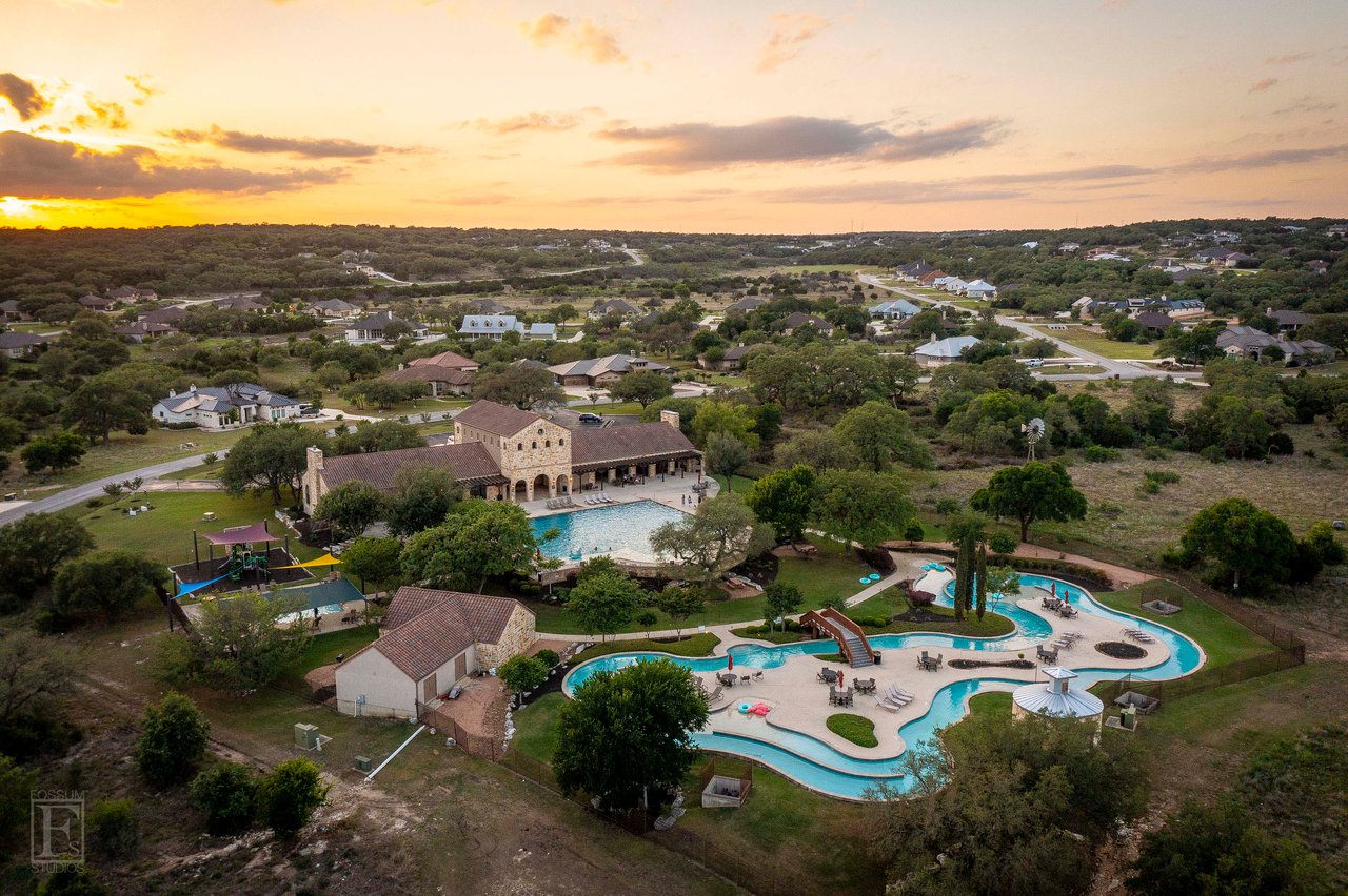 the amenity center at vintage oaks new braunfels, TX