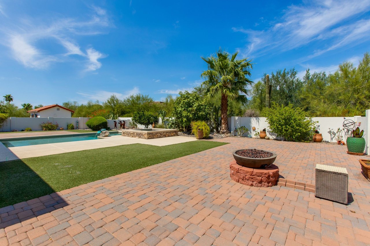 8618 E Santa Catalina Dr.