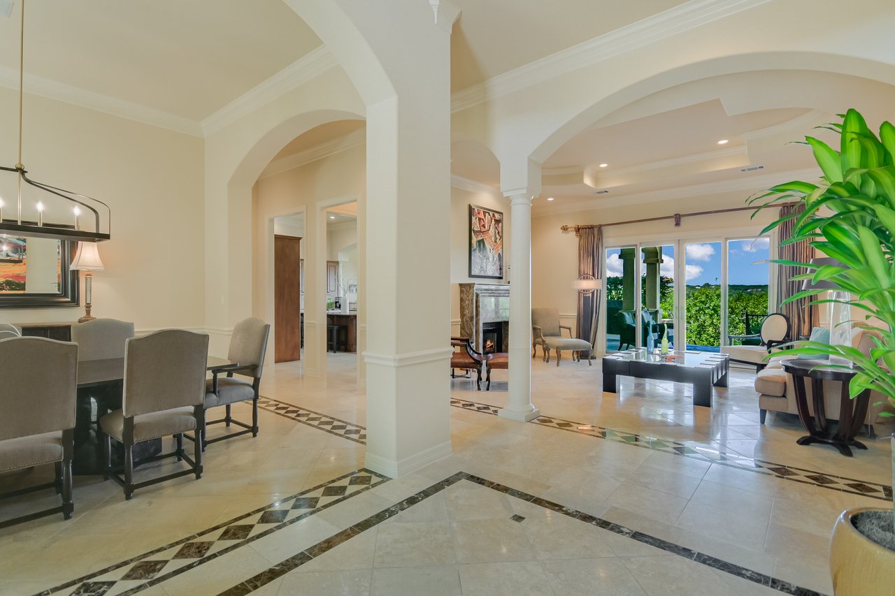 1812 Chalk Rock Cove