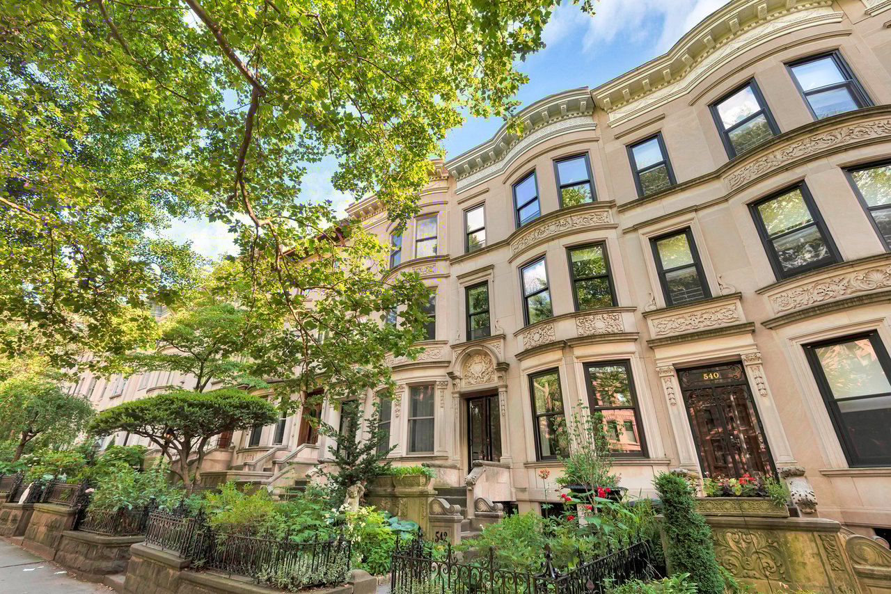 542 3RD Street