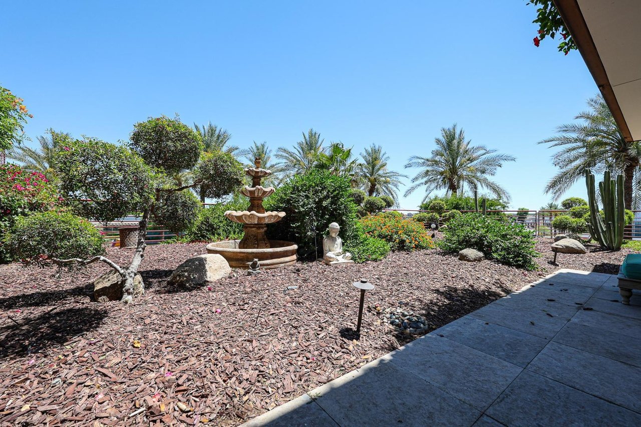 7157 E Rancho Vista Dr, #3006