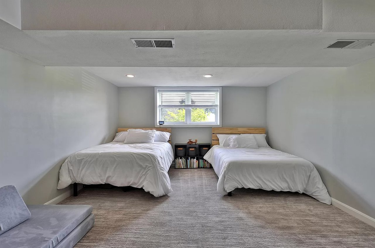 Adorable Split-Level Ludlow Ranch