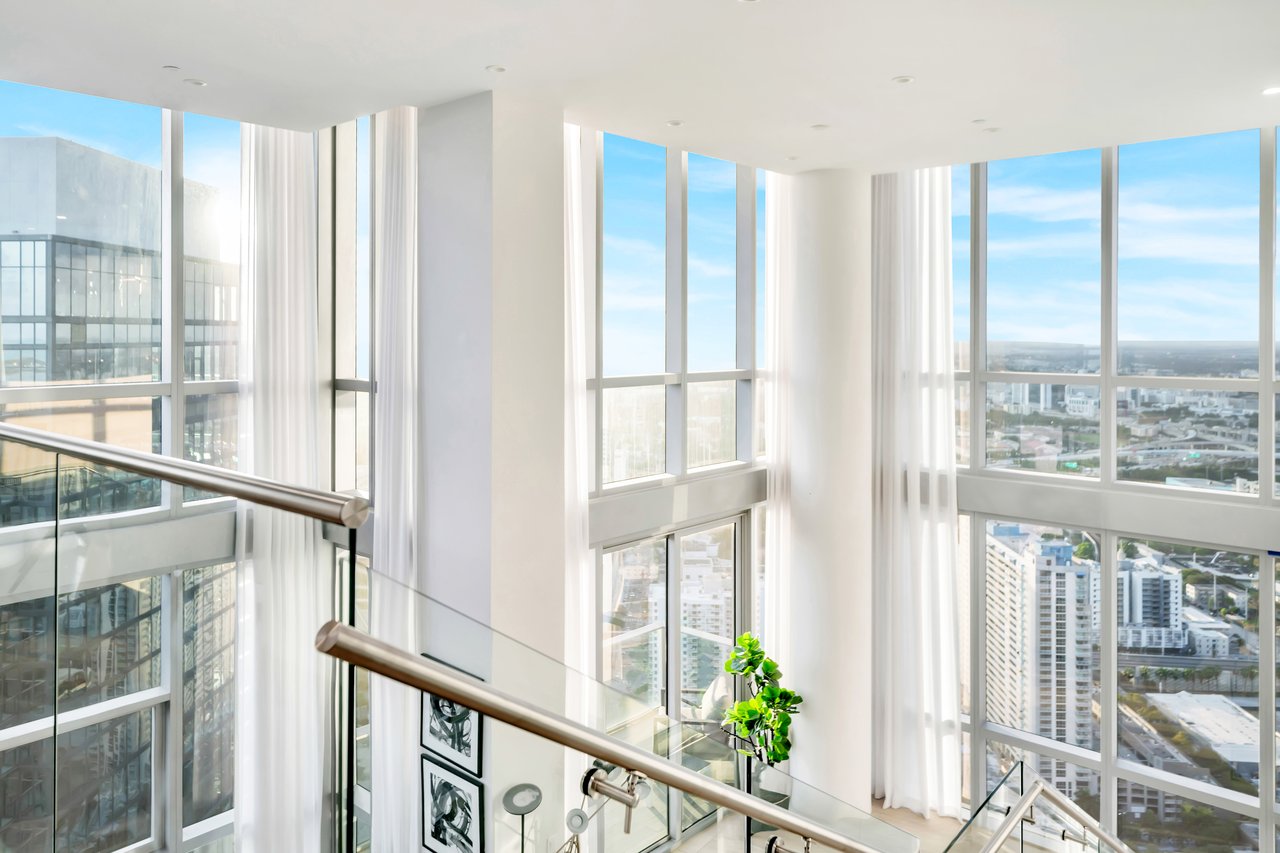 Paramount Miami Worldcenter