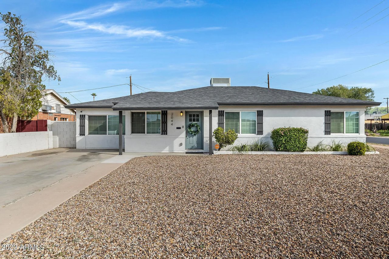 2044 E Granada Rd
